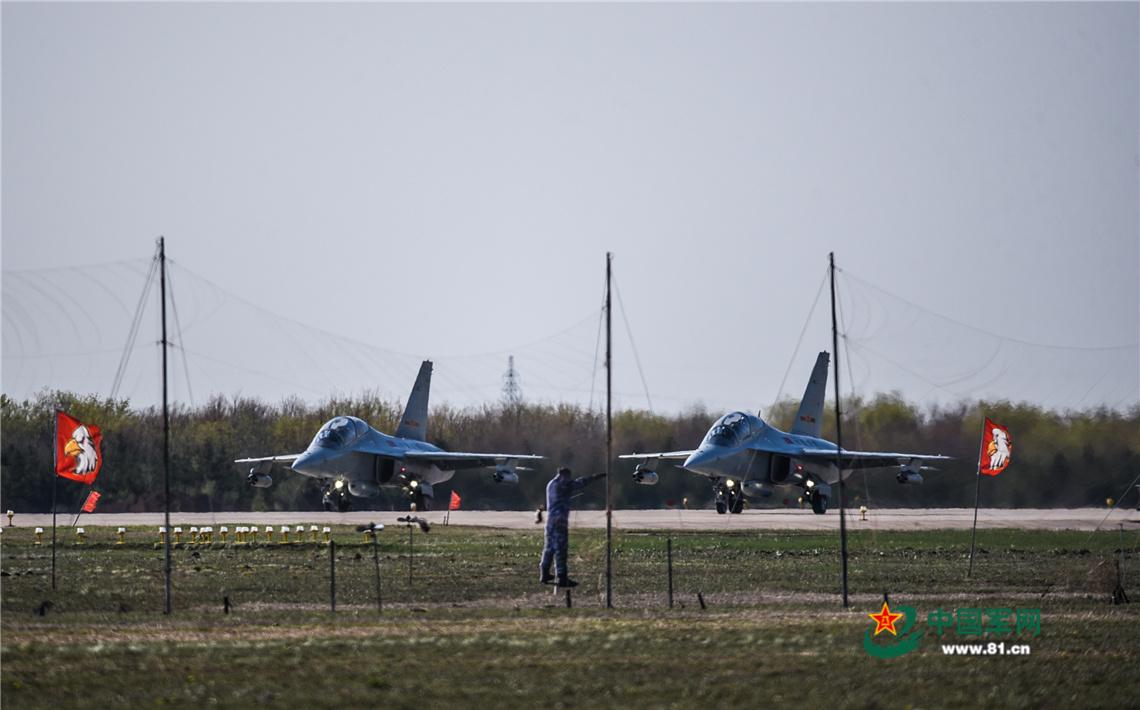 空军中队 弹幕射击 游戏热潮掀起