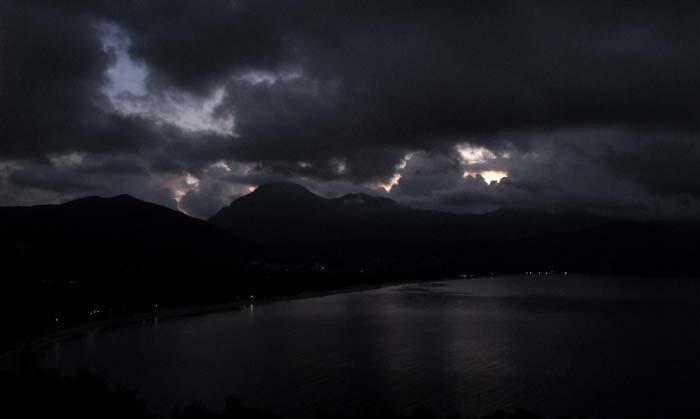 纸飞机：切换英文？