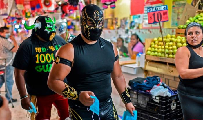 墨西哥英雄大战：幽影之光