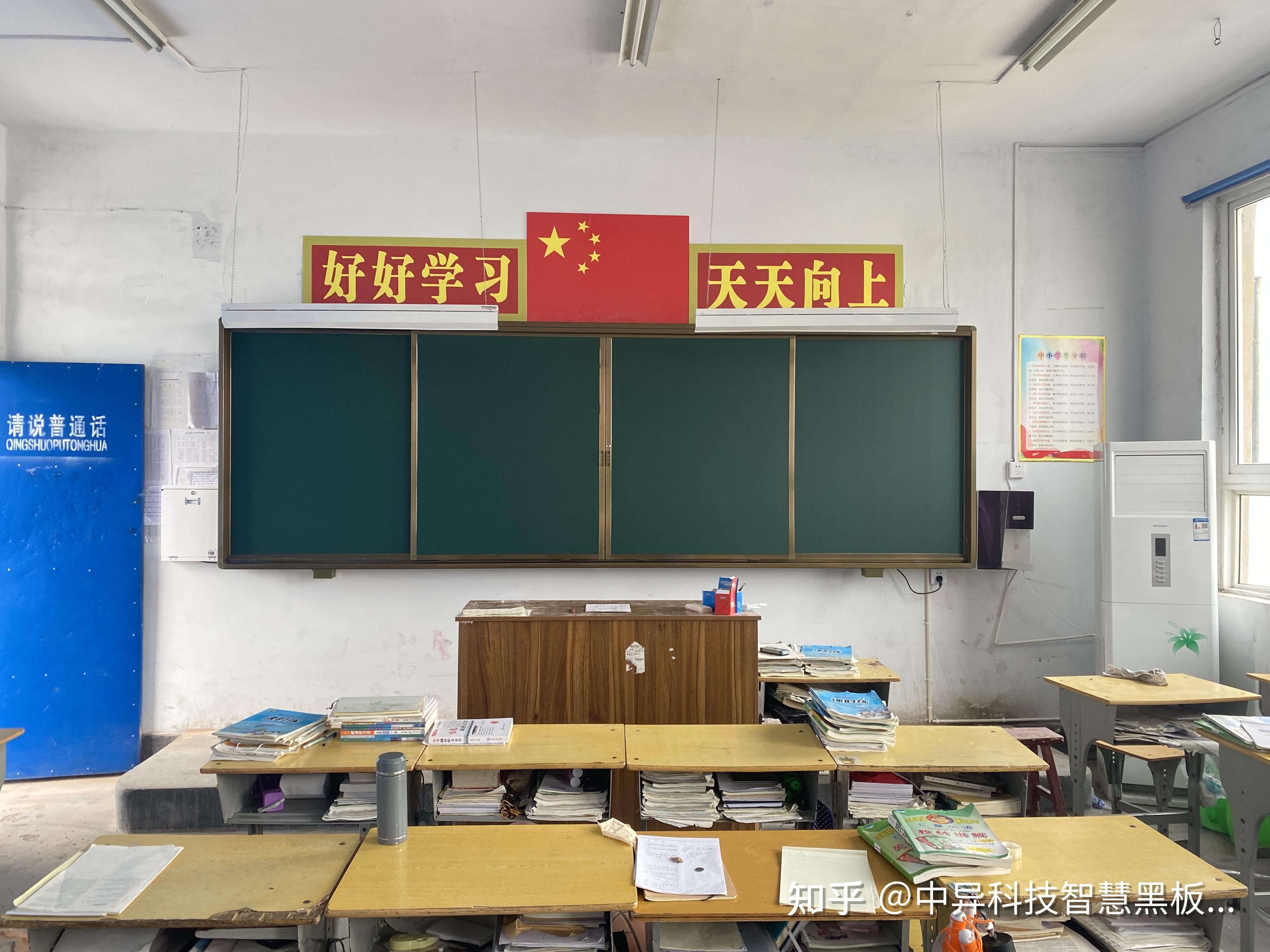 大学生在教室里可以做什么游戏_教室大学生做游戏里可以玩什么_适合大学生在教室做的游戏