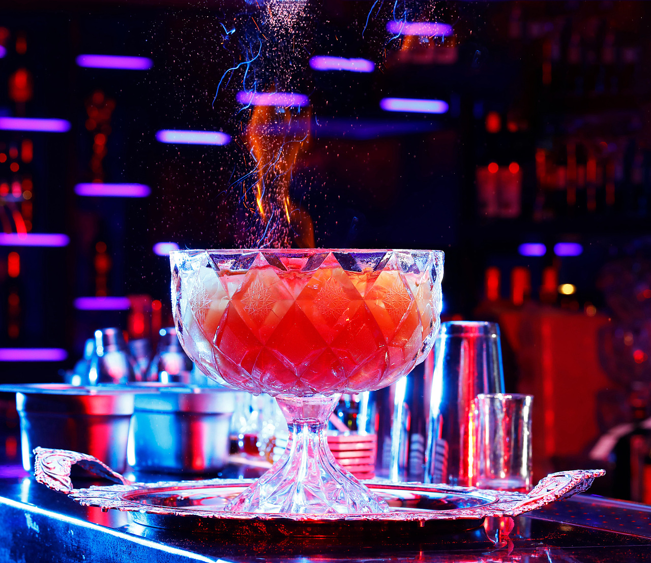 成都兰桂坊酒吧消费水平_成都酒吧兰桂坊在哪里_成都兰桂坊酒吧