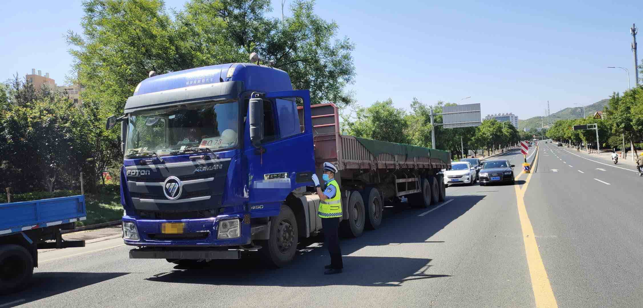 大车吃小车_大车吃小车电影科幻片_大车吃小车下载安装