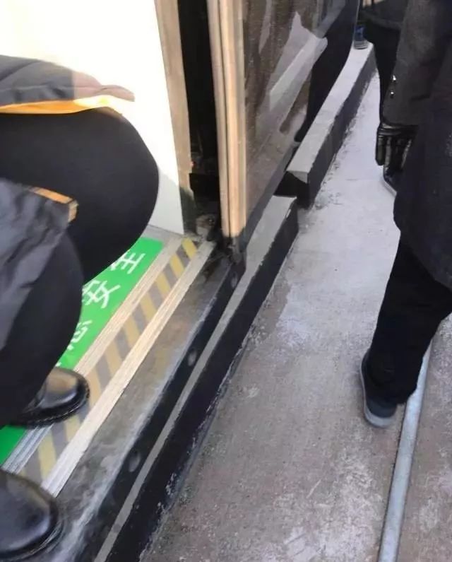 电车惊魂_惊魂电影_电据惊魂全系列