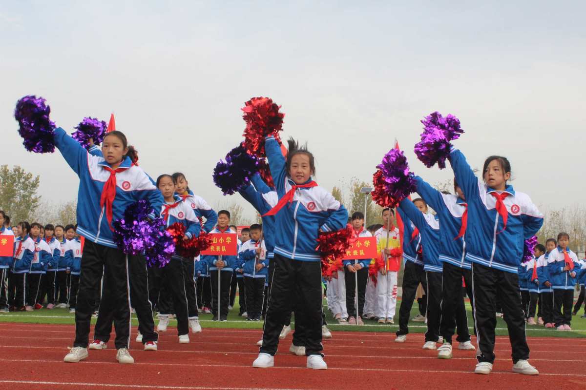 女帝汉库克爱心圈_女帝汉库克女裸乳露动态图_女帝汉库克图片