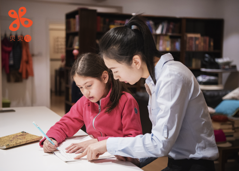 漂亮美女家教在线观看_漂亮女局长8800_漂亮女家教