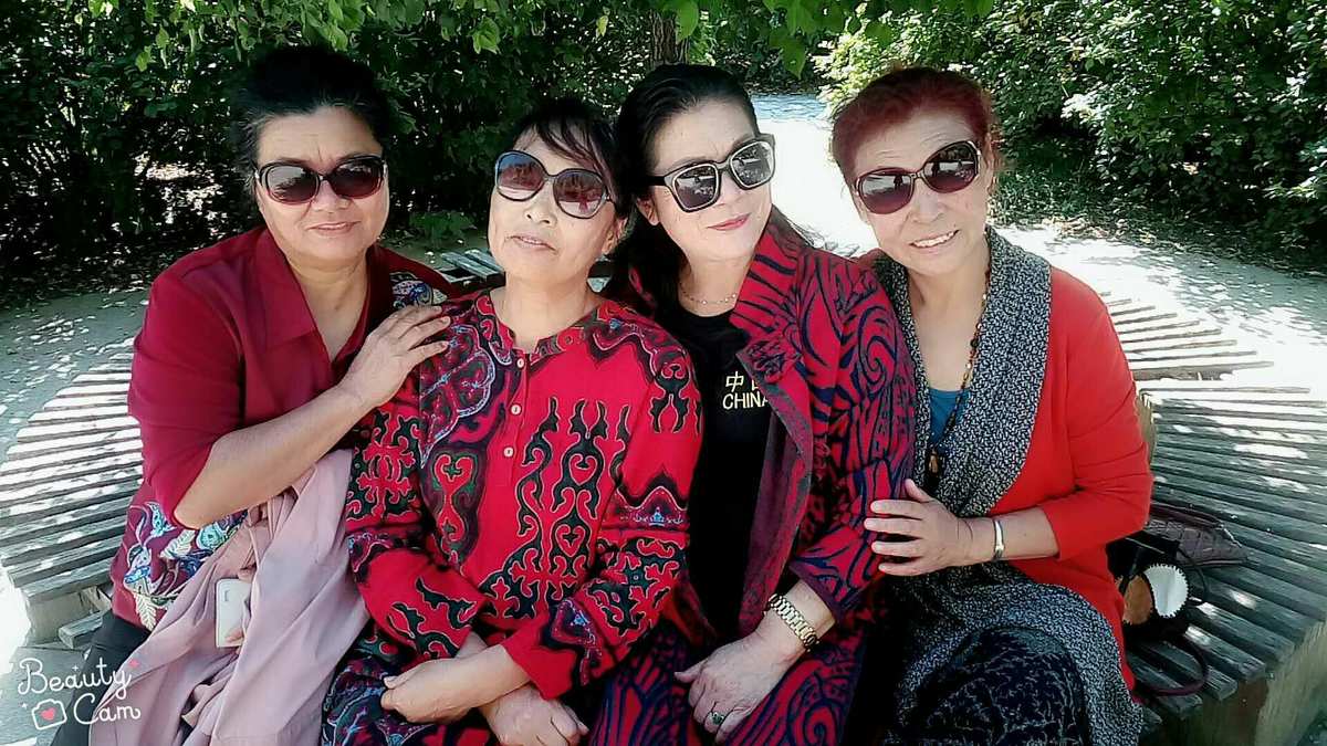 姐妹小聚喝酒的文案_小姐妹_姐妹小聚开心发朋友圈说的句子
