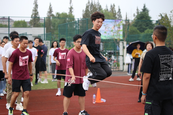 拔河游戏_拔河游戏玩法与规则_拔河游戏教案大班