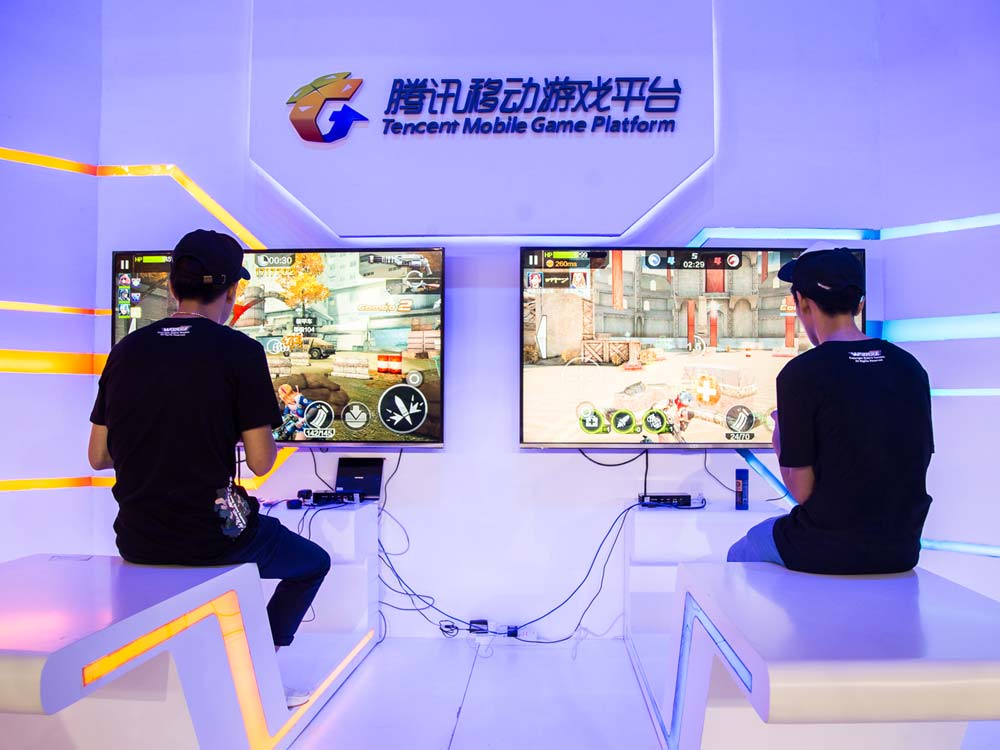 打火机游戏模拟手机_13年最火的手机游戏机_火机玩法视频