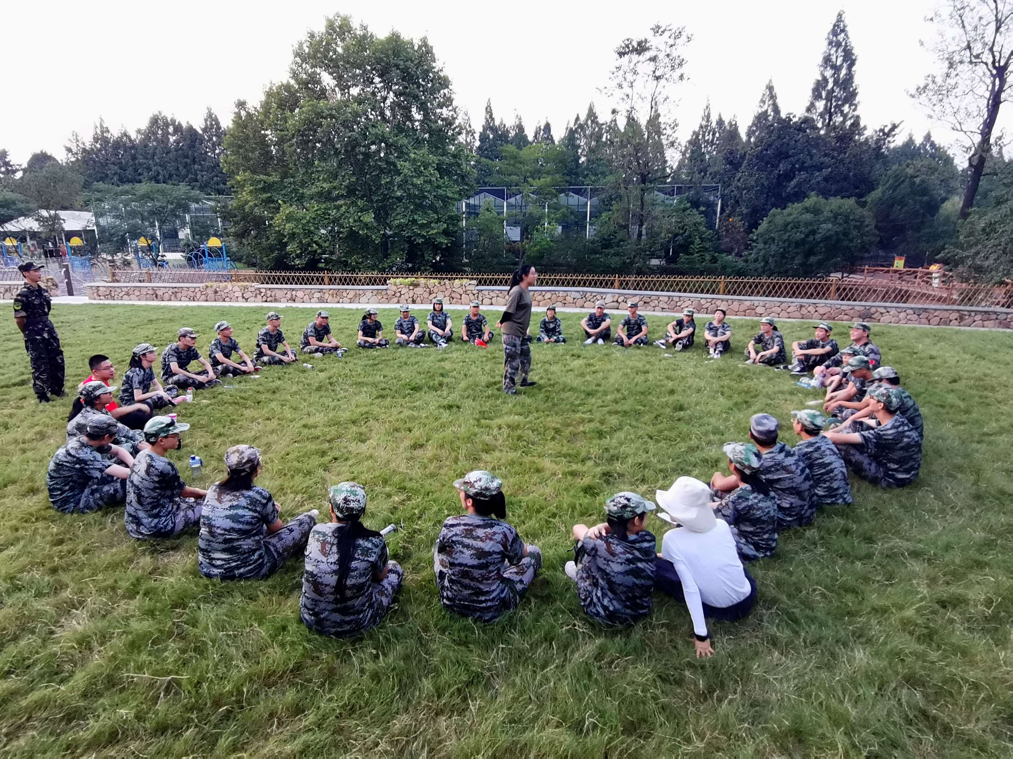 学生用游戏手机_对学生要求不高的手机游戏_手机高要求游戏学生可以玩吗