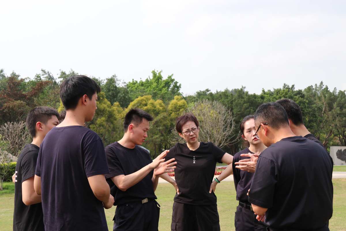 个人制作手机游戏_100个人做一个游戏手机_个人手机做游戏1000元