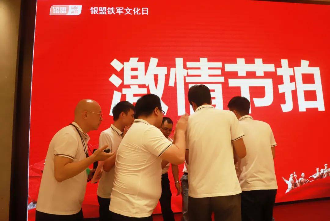 个人制作手机游戏_100个人做一个游戏手机_个人手机做游戏1000元