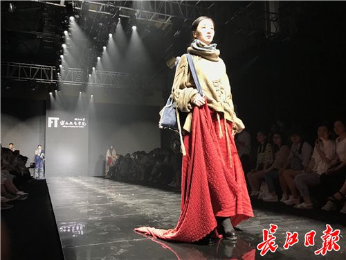 女装海峡_女装海峡各种线_海峡服装有限公司