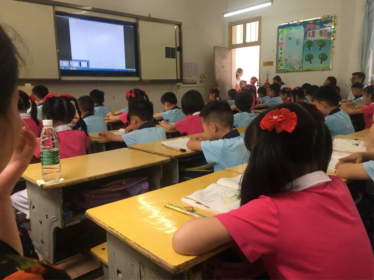 外国日期怎么看日月年_哈尼十月年_2015年10月29日