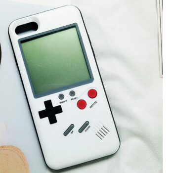 俄罗斯小孩玩手机游戏怎么办_俄罗斯小孩真的玩枪吗_俄罗斯小孩玩手机游戏吗