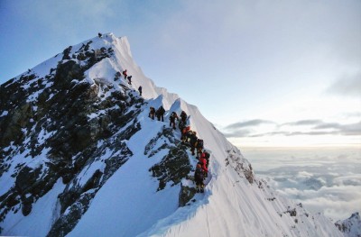 登山手机游戏推荐_登山的手机游戏_登山玩的小游戏