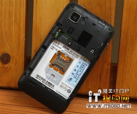 吃鸡游戏内存最少的手机_内存又少又好玩的吃鸡游戏_内存小吃鸡游戏手机