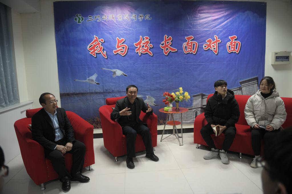 桃李满天是什么意思_桃李满天打一个数字_桃李满天打一字
