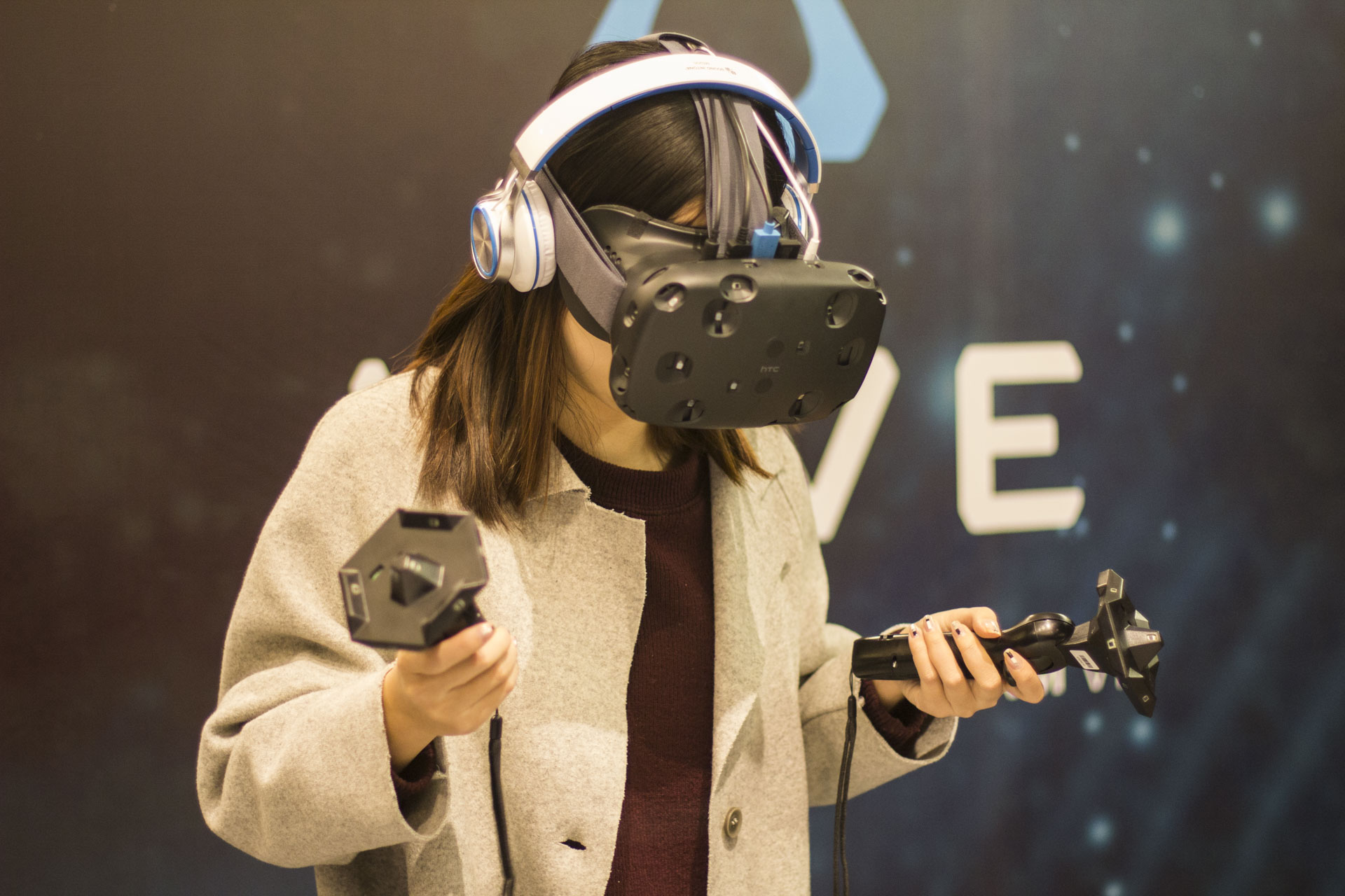 手机vr游戏app_VR现实手机游戏_手机的vr游戏