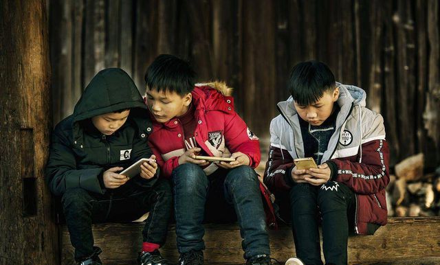 爱手机玩游戏_爱玩手游_给他爱手机游戏