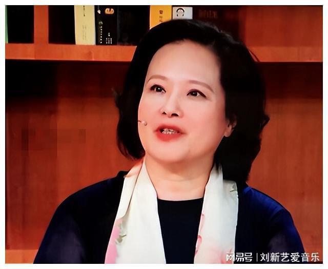 大妈玩游戏_大妈沉迷手机游戏_70岁大爷沉迷手游