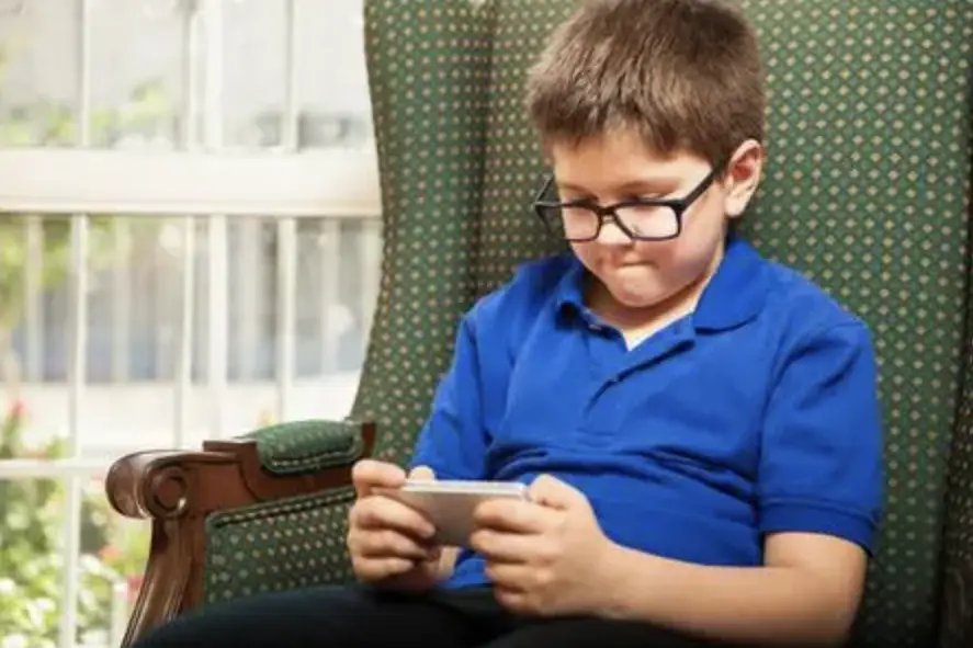 初中生手机游戏和学习_初中生爱玩的手机游戏_初中生玩的手机游戏