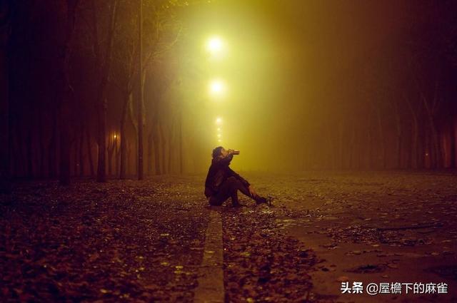 定制朋友圈文案_朋友圈之特别定制_定制朋友圈背景图