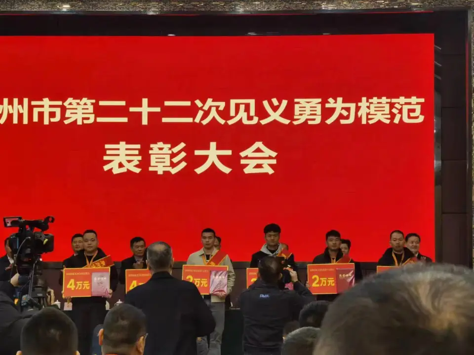黄素单核苷酸中含有腺嘌呤么_黄素腺嘌呤二核苷酸_腺嘌呤黄素二核苷酸