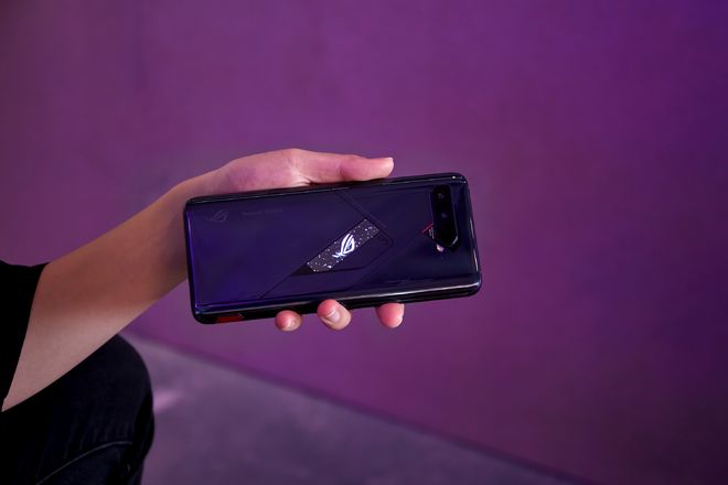 蓝色的游戏盒叫什么_rog游戏手机蓝色_蓝色的游戏手机