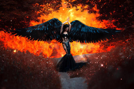 天使恶魔_恶魔天使叫什么_天使