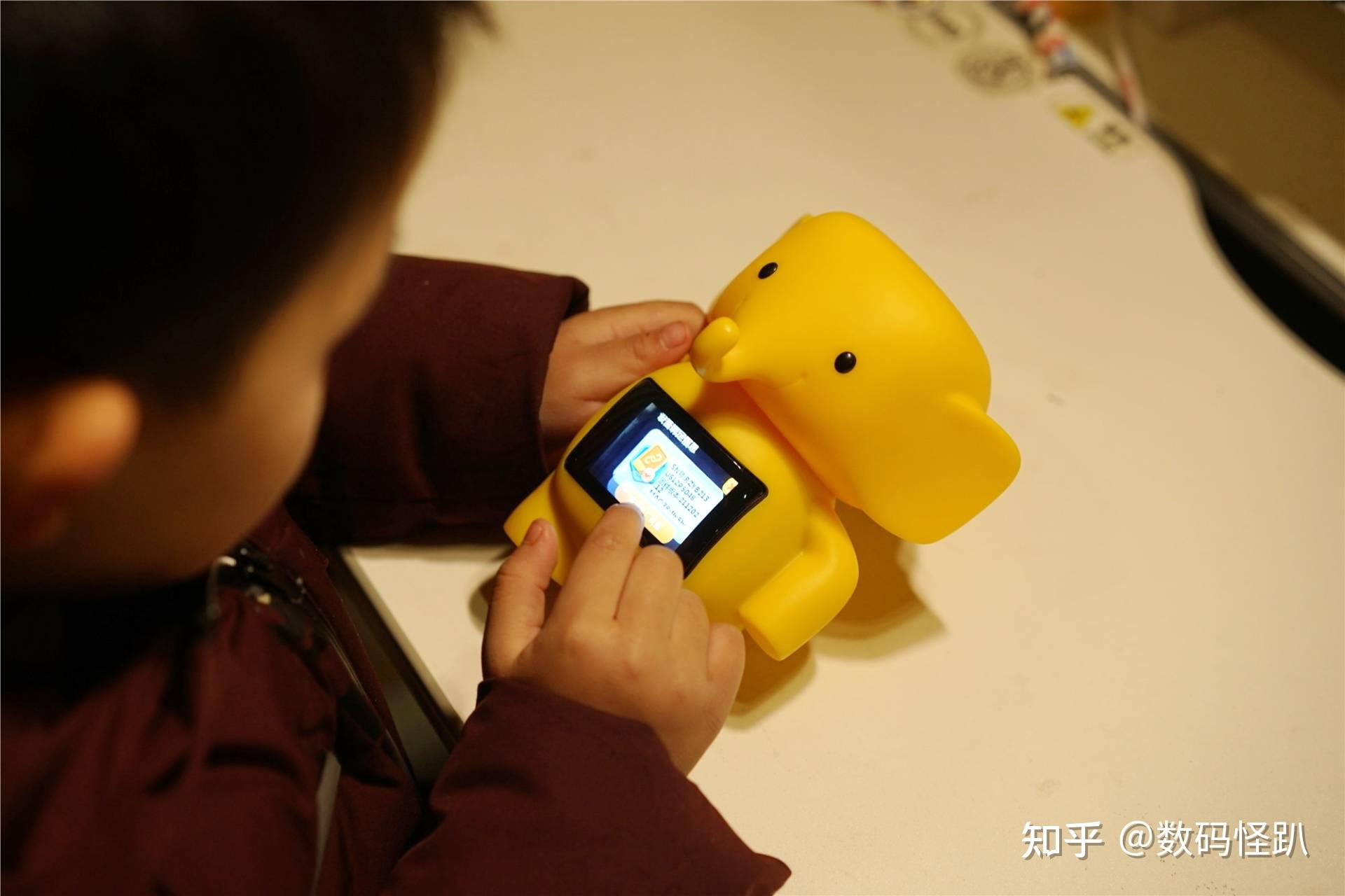 手机游戏情侣一起玩_qd游戏手机_手机游戏全屏怎么设置