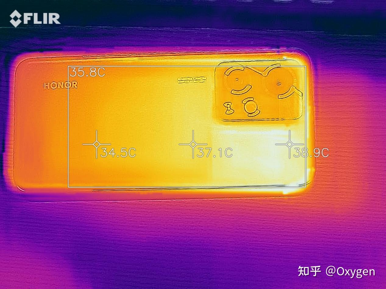 2k屏幕手机游戏体验_手机2k屏玩游戏会不会卡_2k屏幕的游戏手机