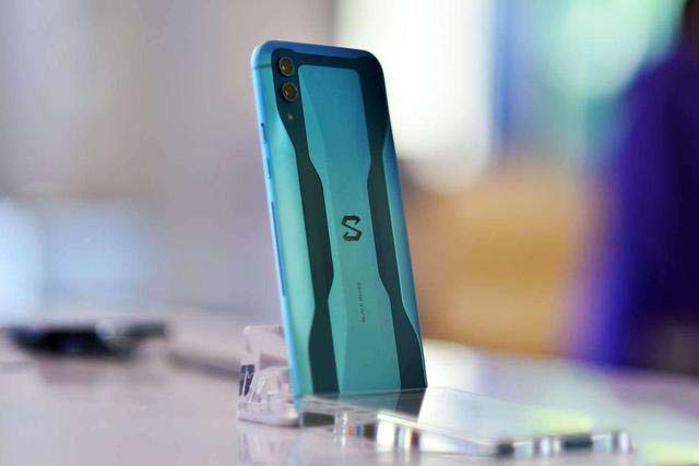 万元左右的手机_10万元左右的游戏手机_万元以内的手机