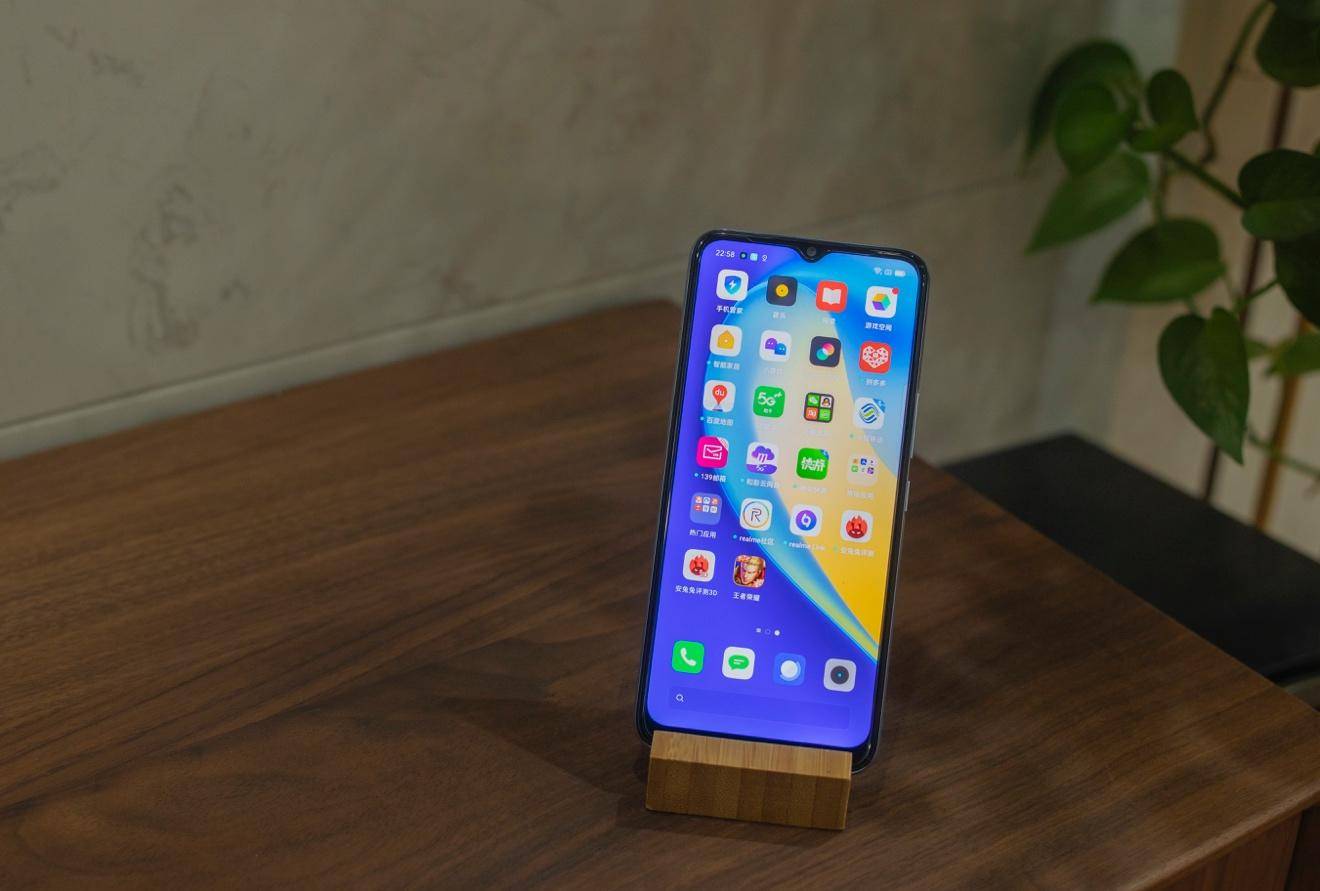 电池耐用的百元游戏手机_电池耐用玩游戏不卡的手机_大电池游戏性能手机