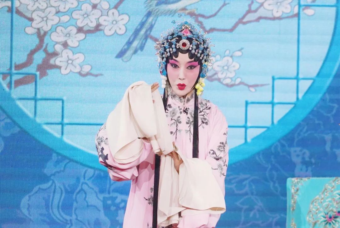 电视剧春闺梦里人_梦里春闺人好看吗_梦里春闺人小说