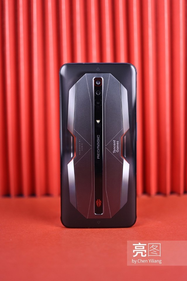 2g手机玩的游戏_手机2.2ghz玩游戏怎么样_2g手机玩游戏好吗