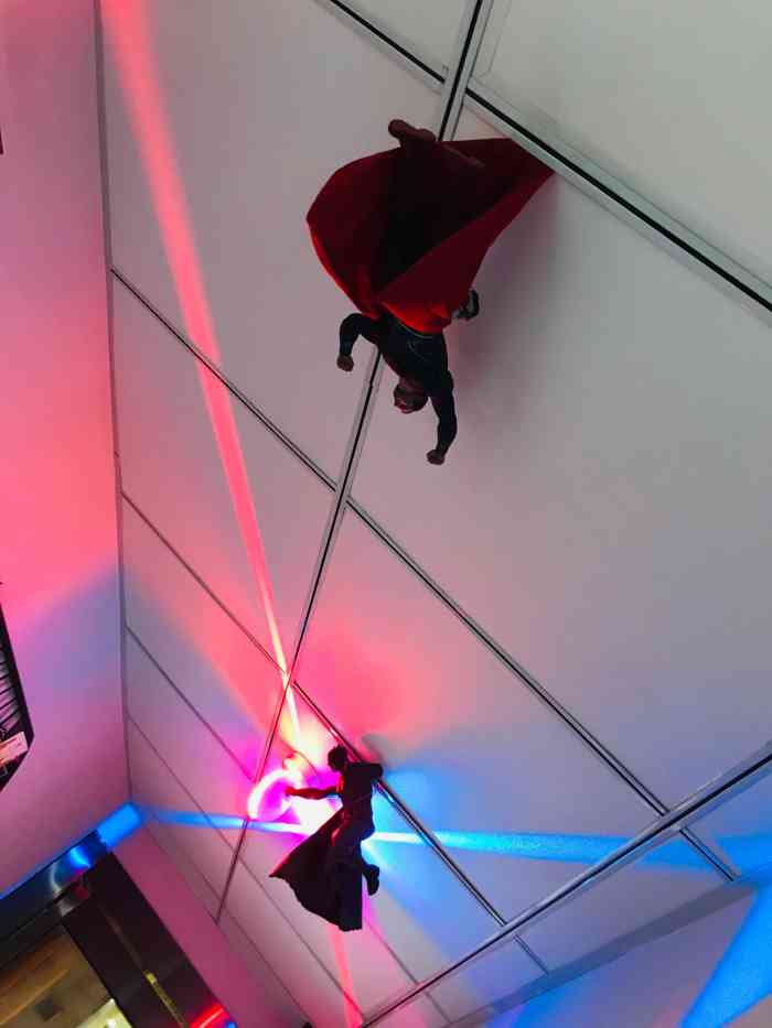 vr密室逃脱游戏_vr眼镜玩密室逃脱_vr视角手机游戏密室