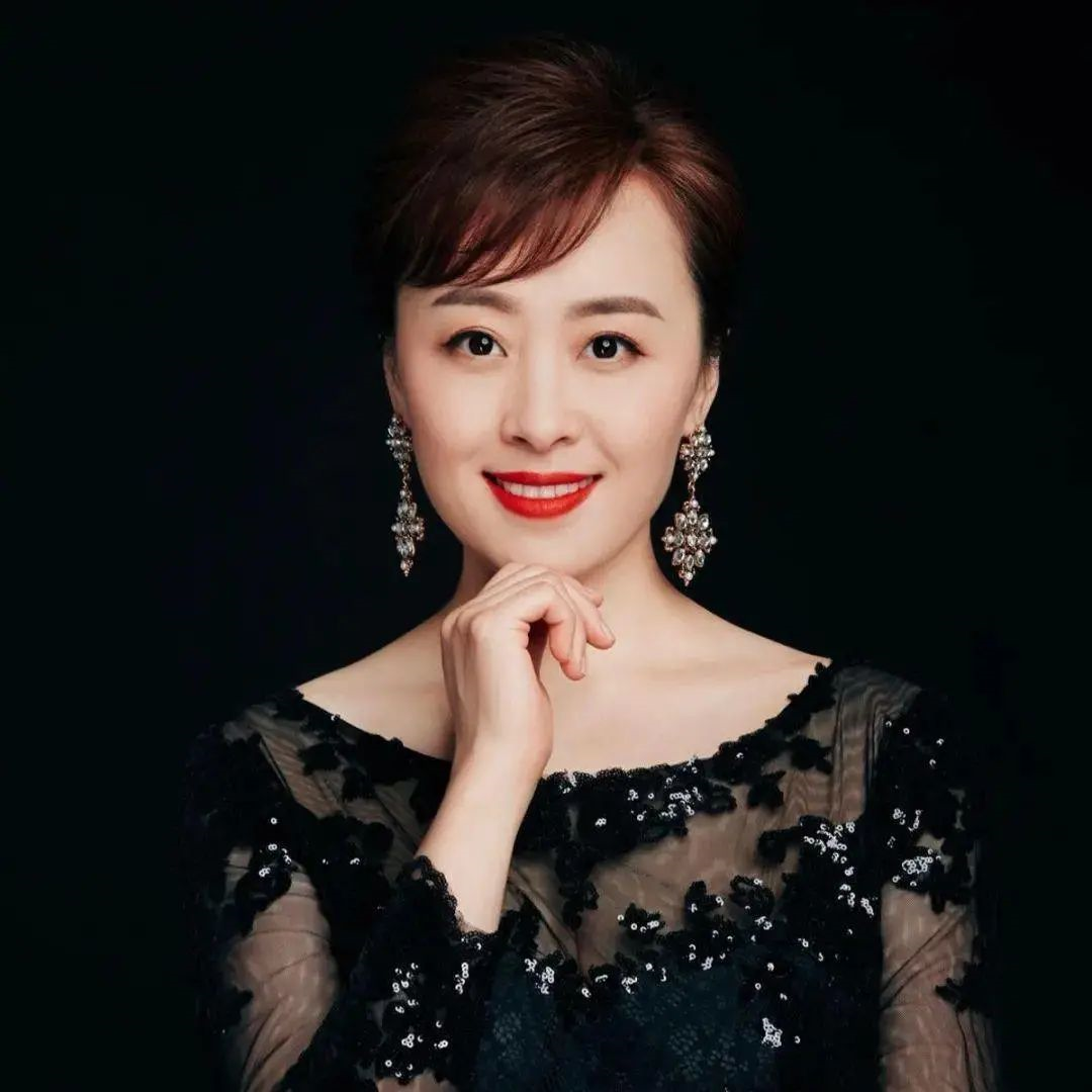 少女歌剧-歌剧舞台上的少女们：用歌声与舞蹈绘制青春画卷