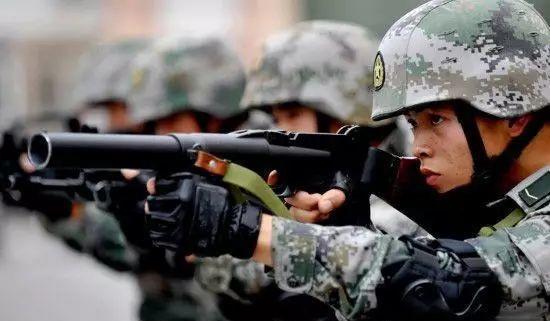 当兵可以玩手机打游戏吗_能当兵玩手机游戏有哪些_当兵多久能有手机玩游戏