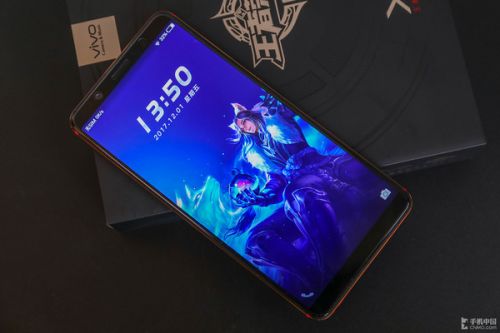 5岁可以玩手机游戏吗-5 岁小孩玩手机游戏的利弊：对眼睛、身