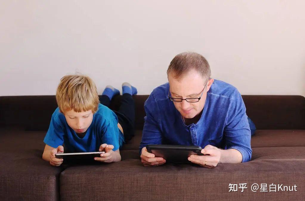 儿童玩的手机小游戏_儿童打电话游戏_儿童手机打游戏好吗知乎
