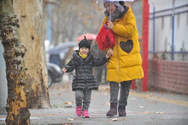 下雪冬今年天气怎么样_今年冬天又下雪了_今年冬天下雪吗