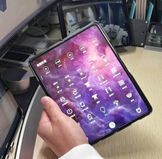 小米的游戏机小风扇_手机玩游戏用小风扇_带风扇的游戏手机小米