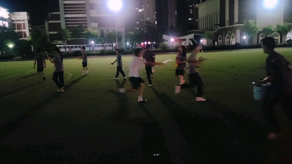 球球大作战留言板点赞_把手机放高一点拍球的游戏_球球大作战秒点链接软件