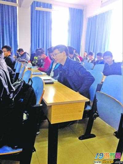 带学生玩游戏的说说_学员带领玩手机游戏违法吗_带领学员玩的手机游戏