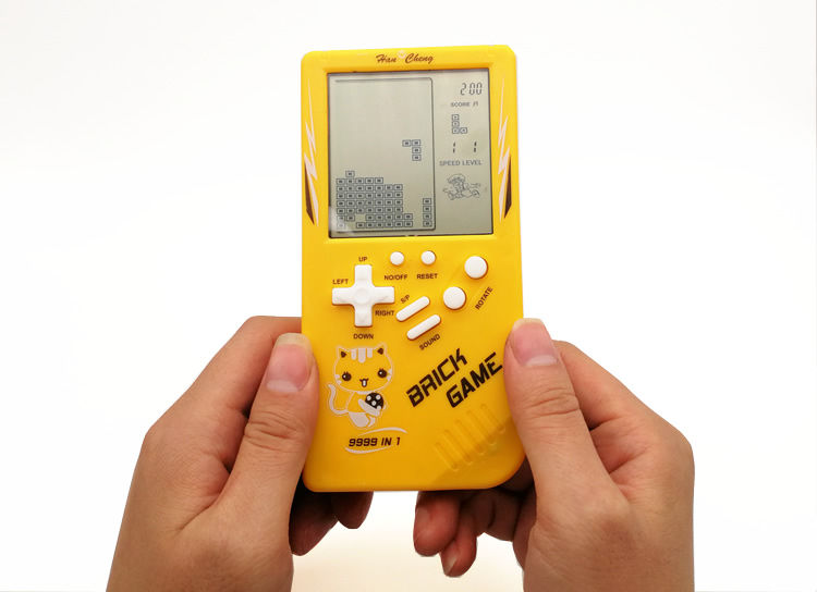 08年有什么好的手机游戏_手机好游戏有年龄限制吗_手机的好游戏