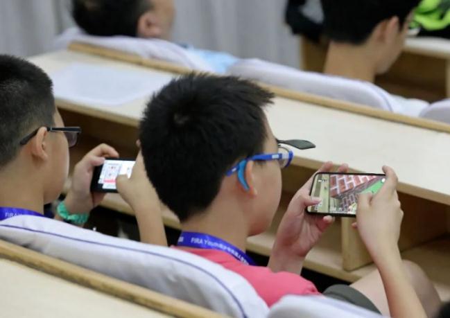 手机推塔游戏游戏多人联机_音乐枕怎么连接手机_高枕手机游戏