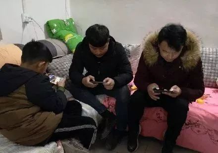 多人聚会游戏 手机游戏_游戏聚会手机人怎么玩_手机聚会游戏app