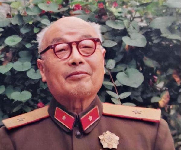 维a酸乳膏_斯维因_维基奇