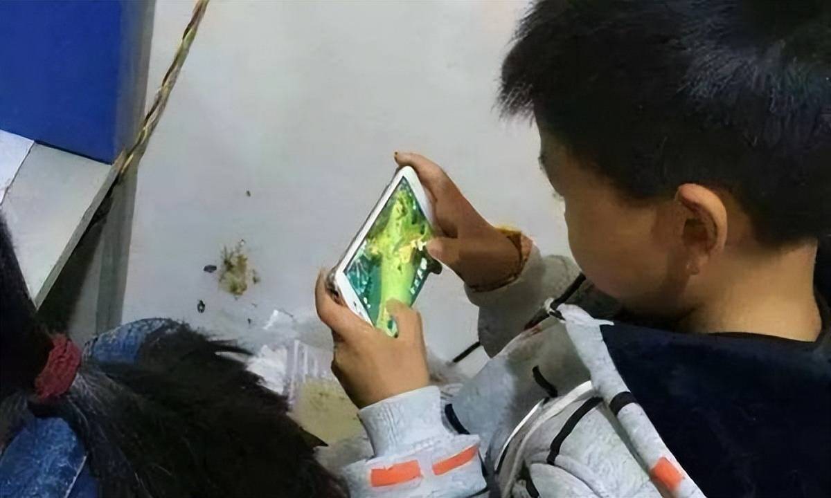 6岁儿童玩游戏视频手机_6岁儿童玩游戏视频手机_6岁儿童玩游戏视频手机