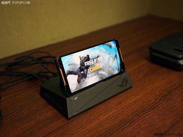 手机分身玩游戏_手机分身玩游戏卡不卡_Rog游戏手机分身